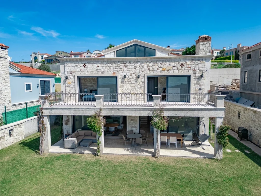 Villa Kiralarken Dikkat Edilmesi Gereken 10 Önemli Detay